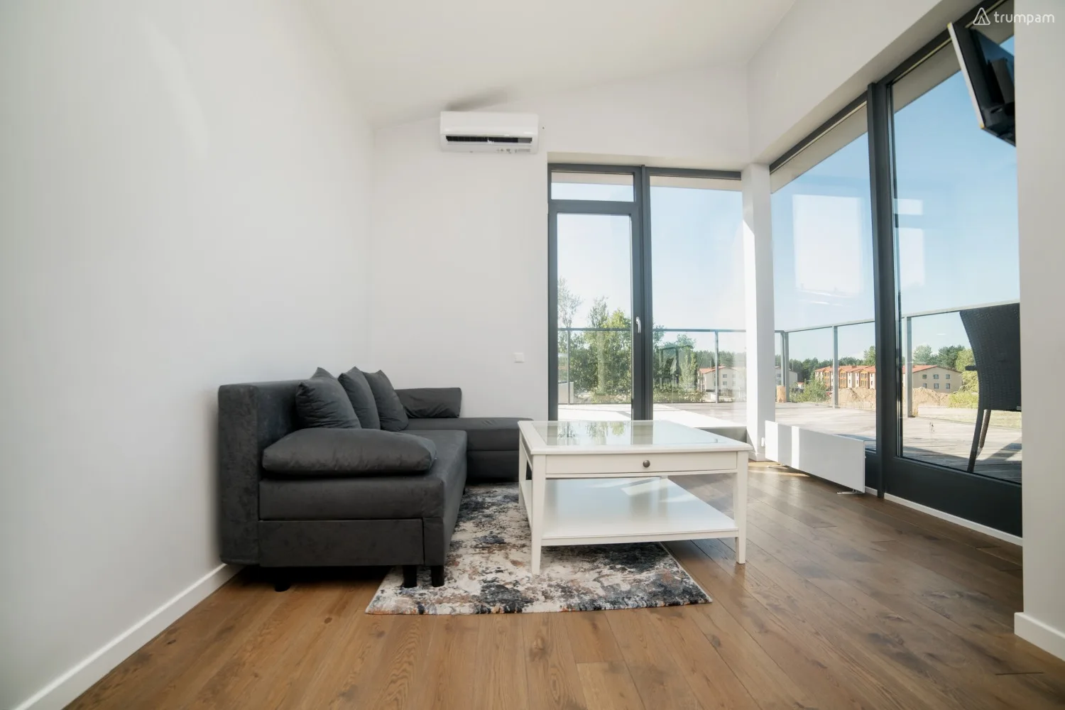 Квартира с террасой и видом на море