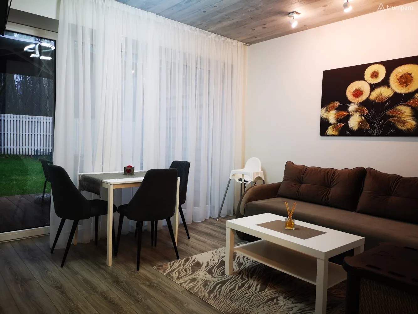 Cottage with a terrace in Kunigiskes