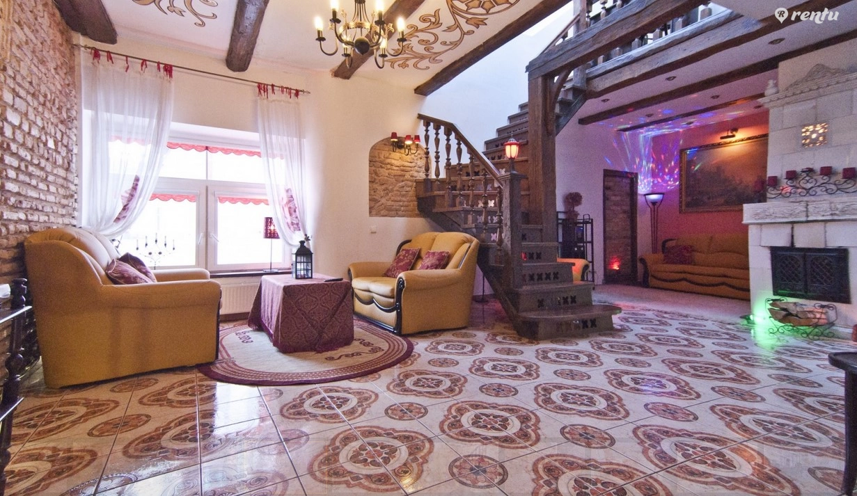 Prabangus butas per tris aukštus su jacuzzi №3