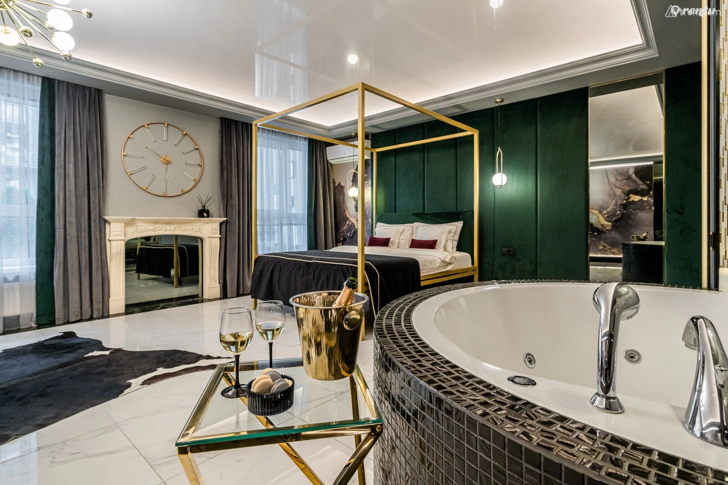 Luxury studio apartment with Jacuzzi