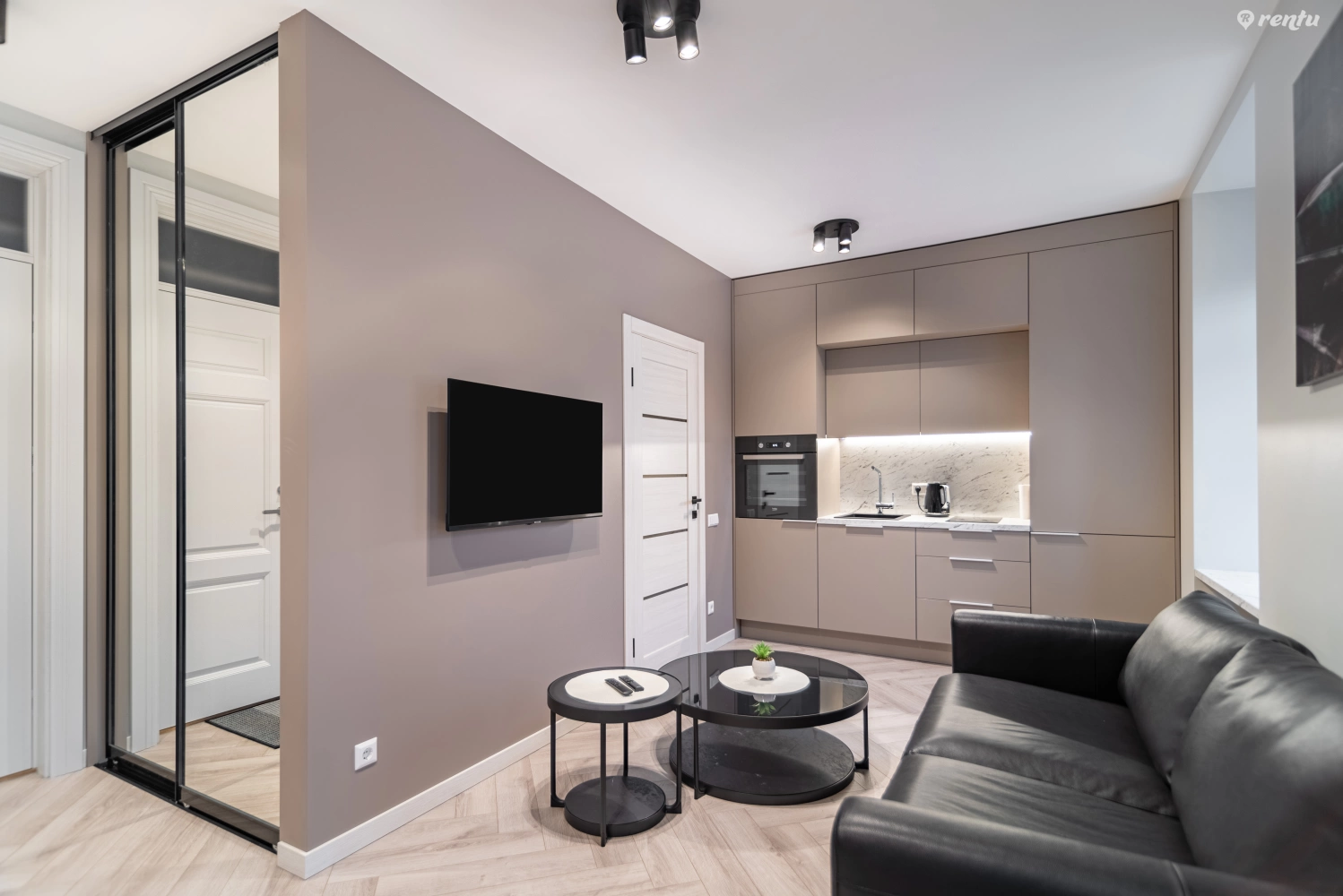 Apartment with jacuzzi in the old town