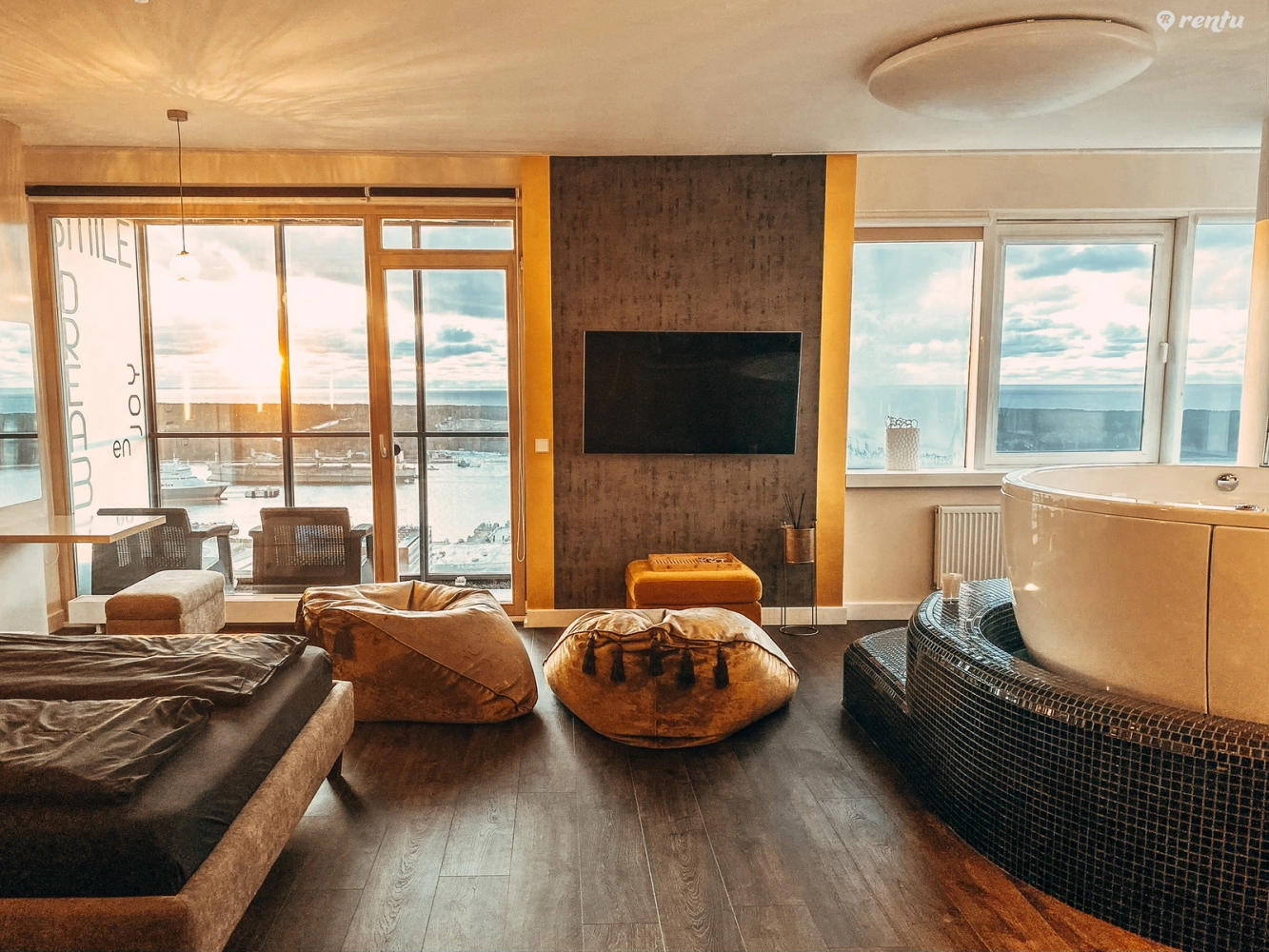 Sky Lux Apartments - sky FLAT