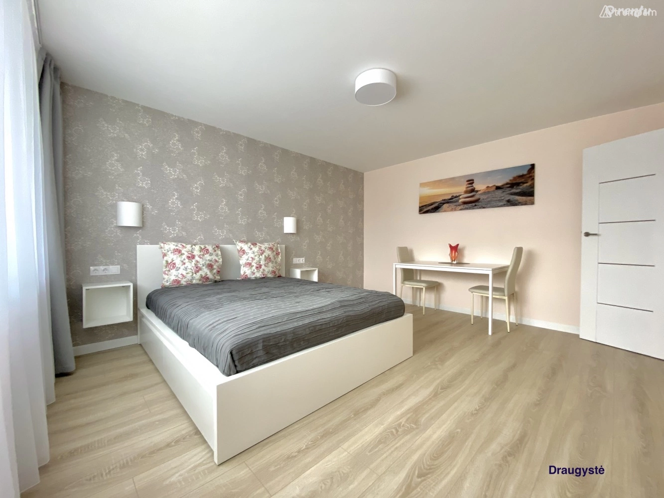 Светлая 2-комнатная квартира посуточно