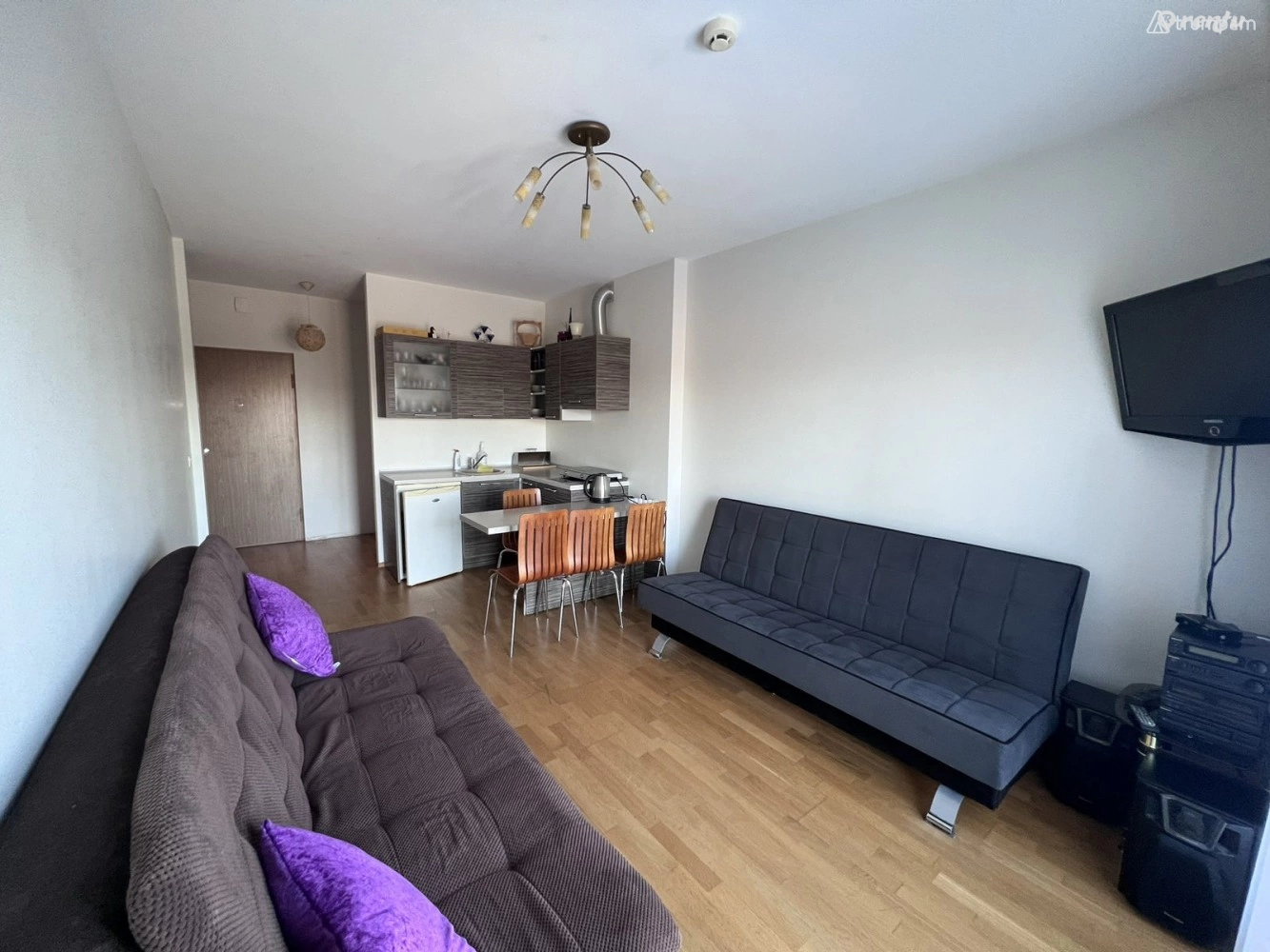 Cozy apartment near the sea