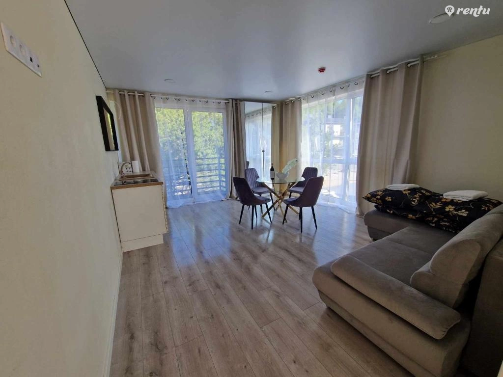 Двухкомнатные апартаменты с балконом