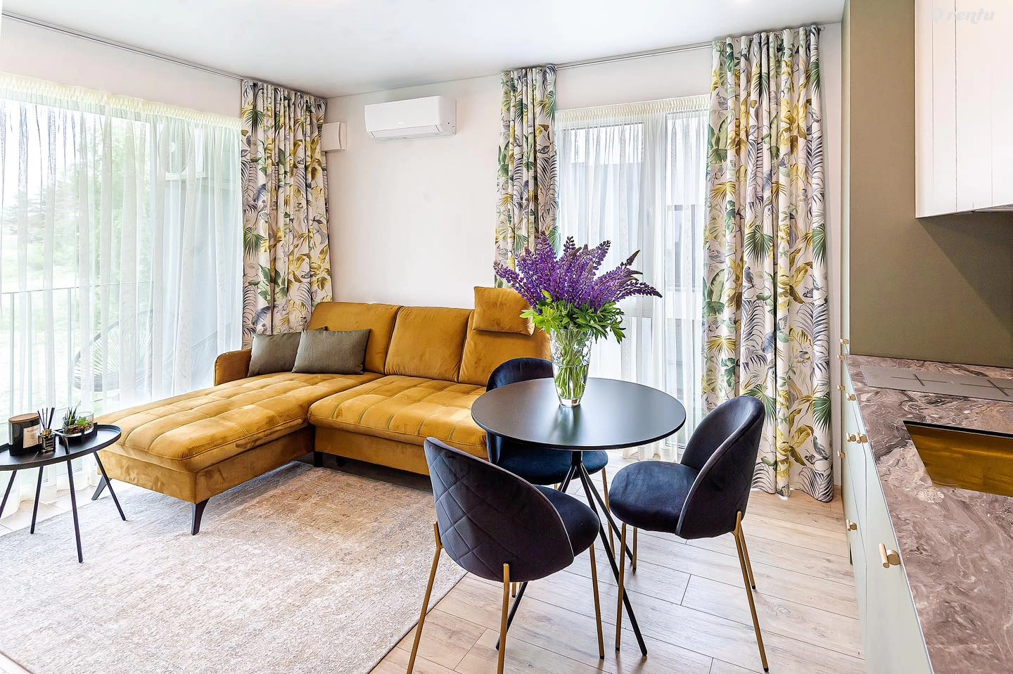 Saulė ošia - апартаменты для двоих с балконом