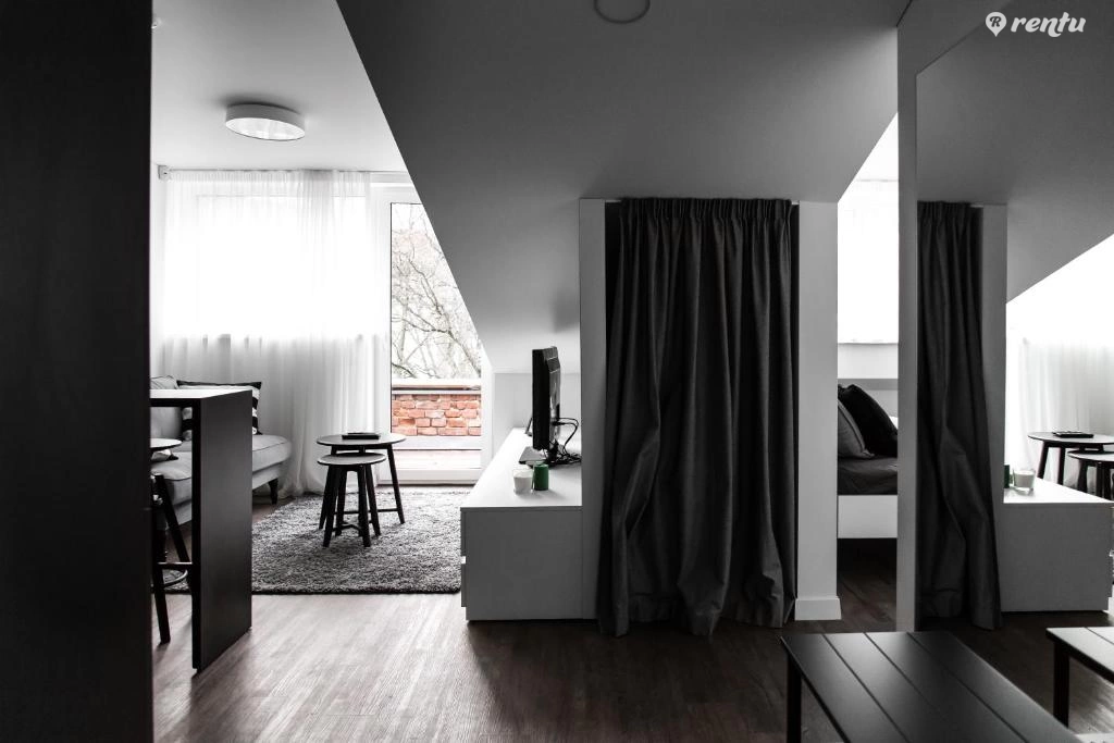 Main street 1 BD apartment - L12