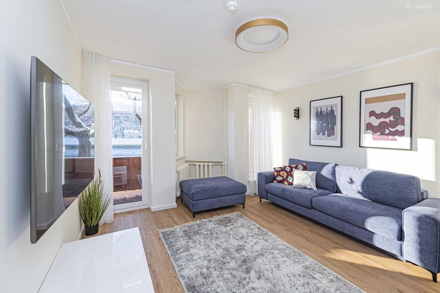 Riverfront 1BD Old Town Apartment