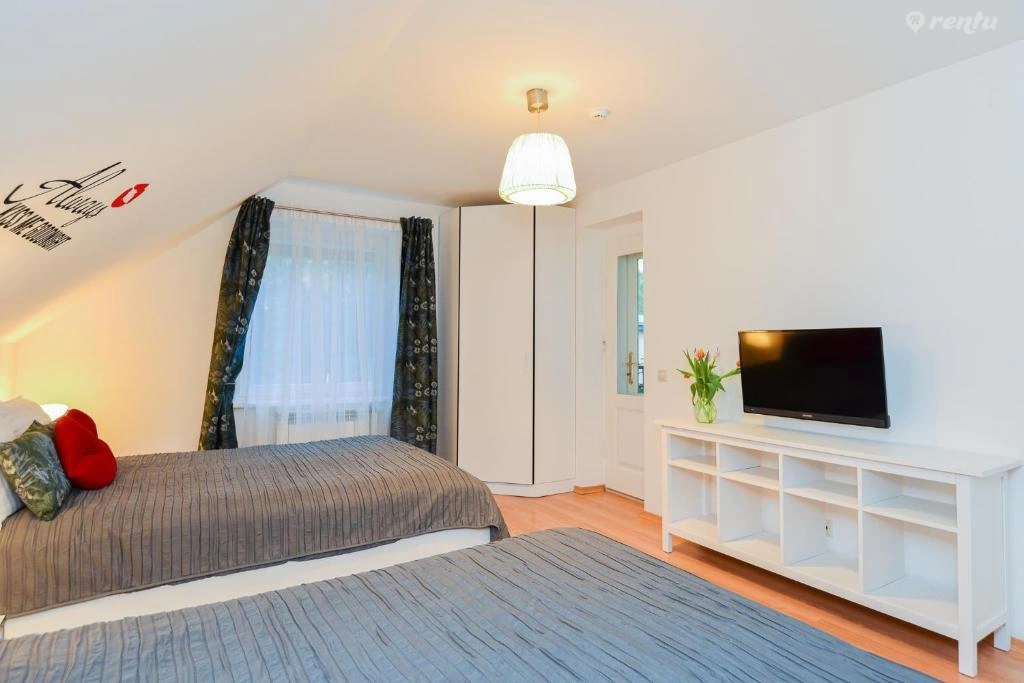 Апартаменты с балконом - Vila Laurus