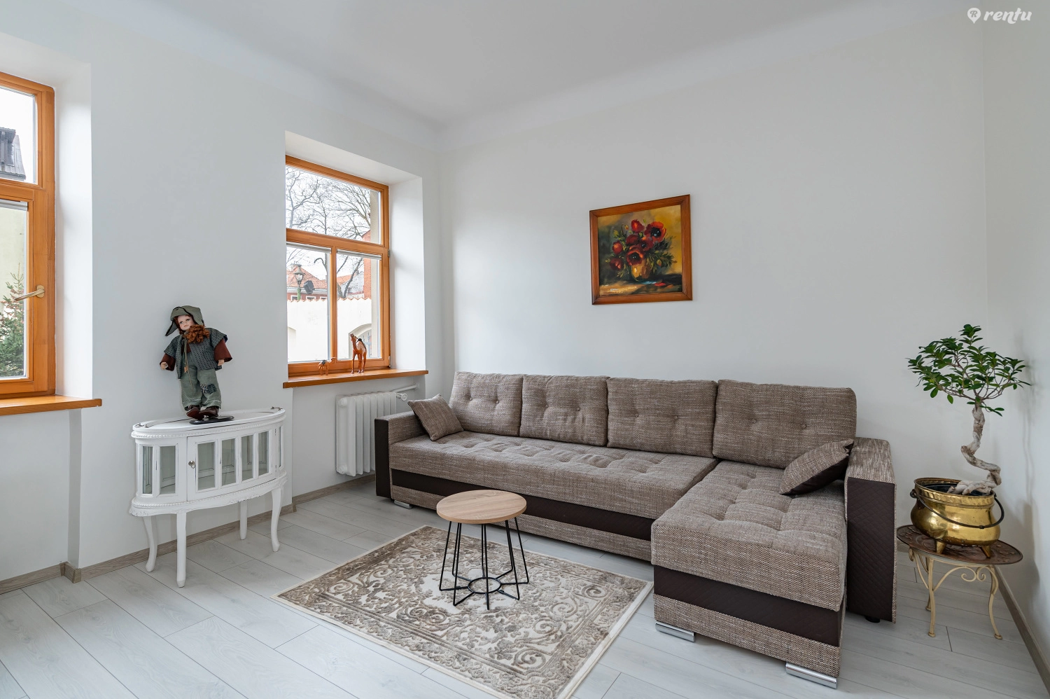 Sophisticated Old town apartment by Polo Apartments