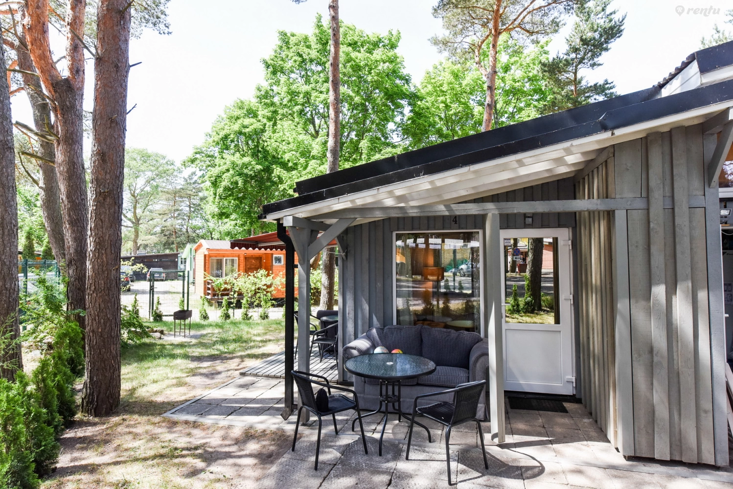 Небольшой домик с террасой “Mini Kajutė”