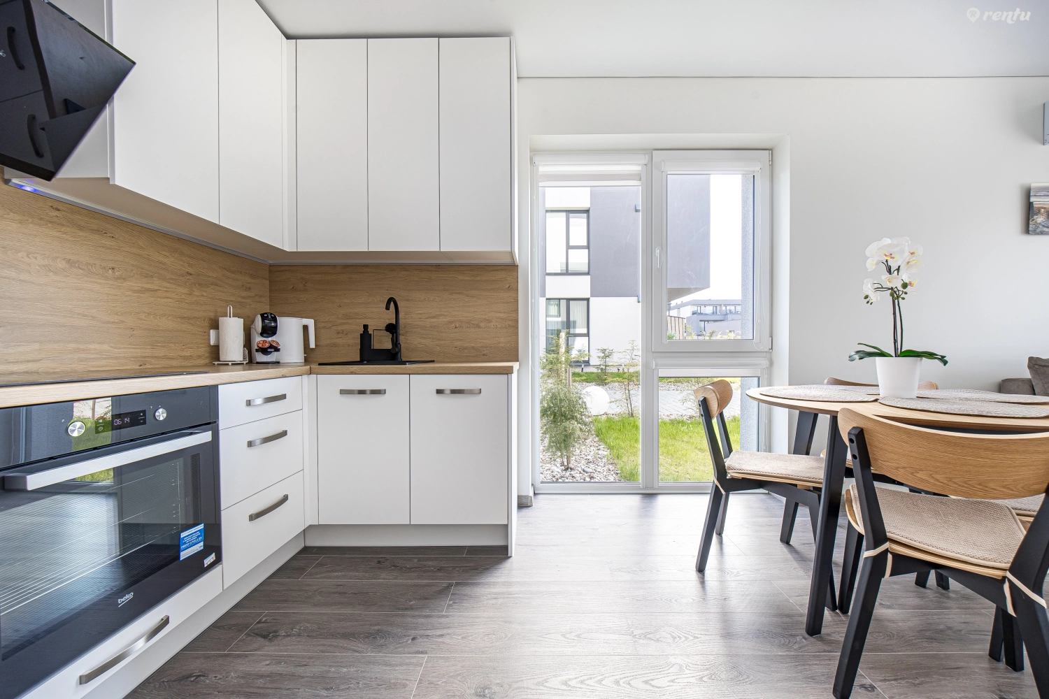 Roza apartment with terrace by Pailsėk Pajūry