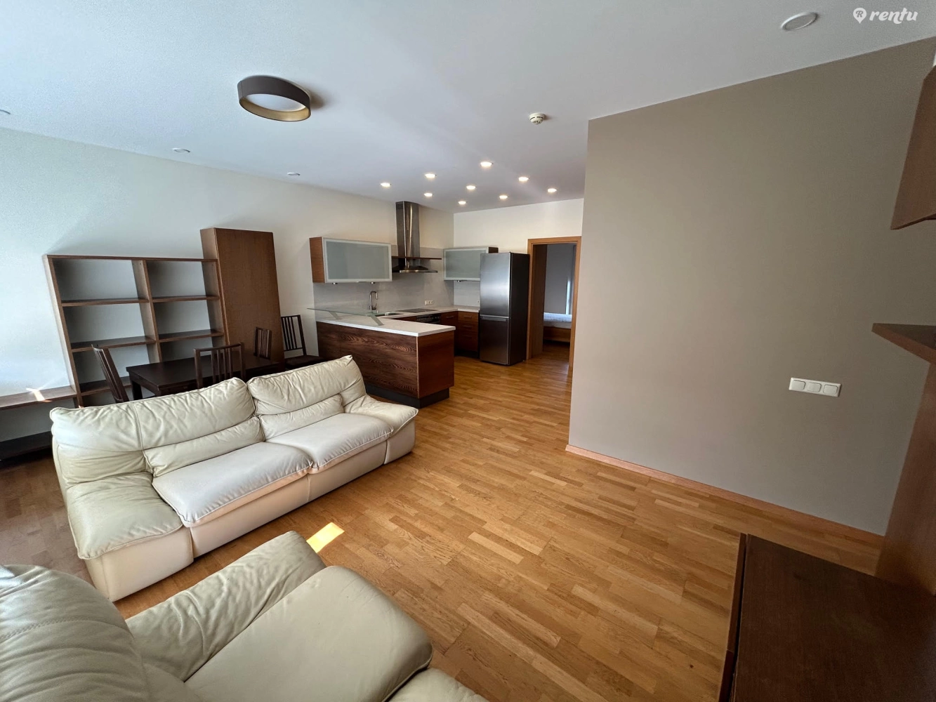 Трехкомнатная квартира в Шнипишкес