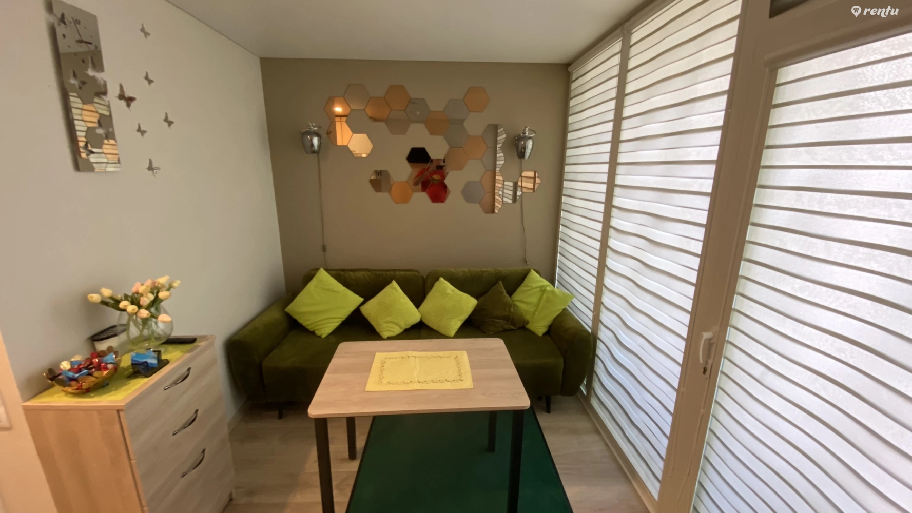 Квартира-студия с террасой + парковка