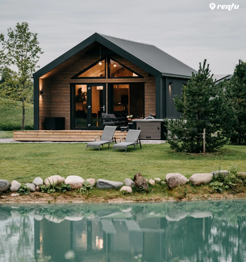 Коттедж JORĖ - для отдыха на природе у пруда с джакузи