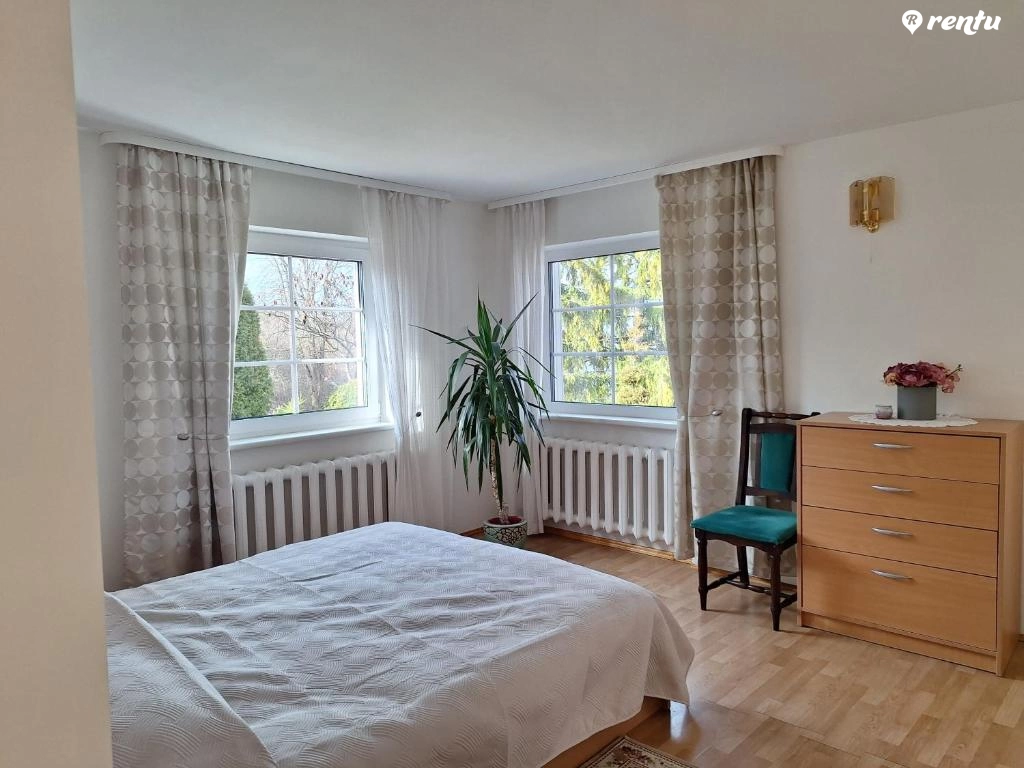 Apartamentas su terasa ant ežero kranto