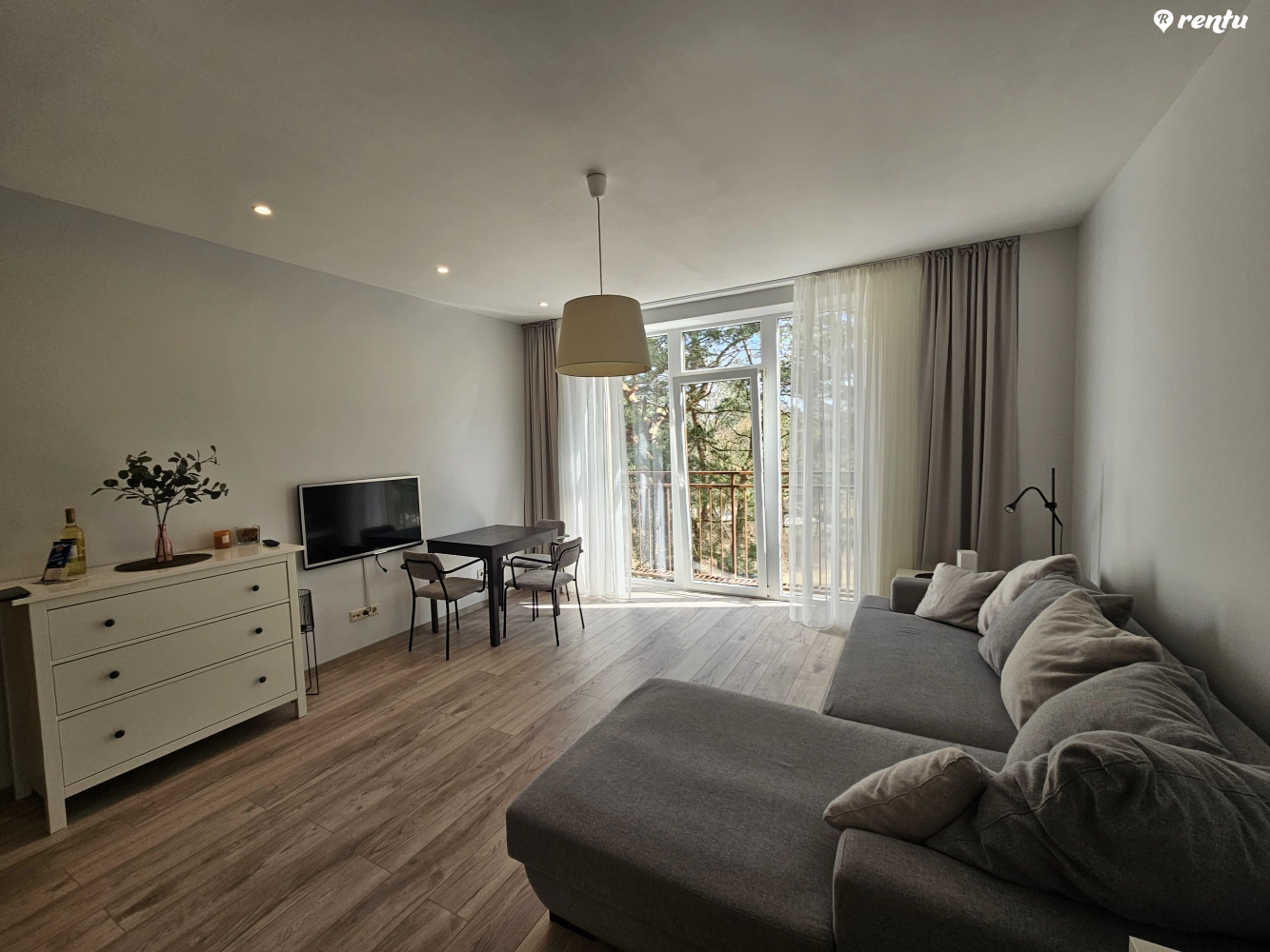 Amazing studio apartment near the sea