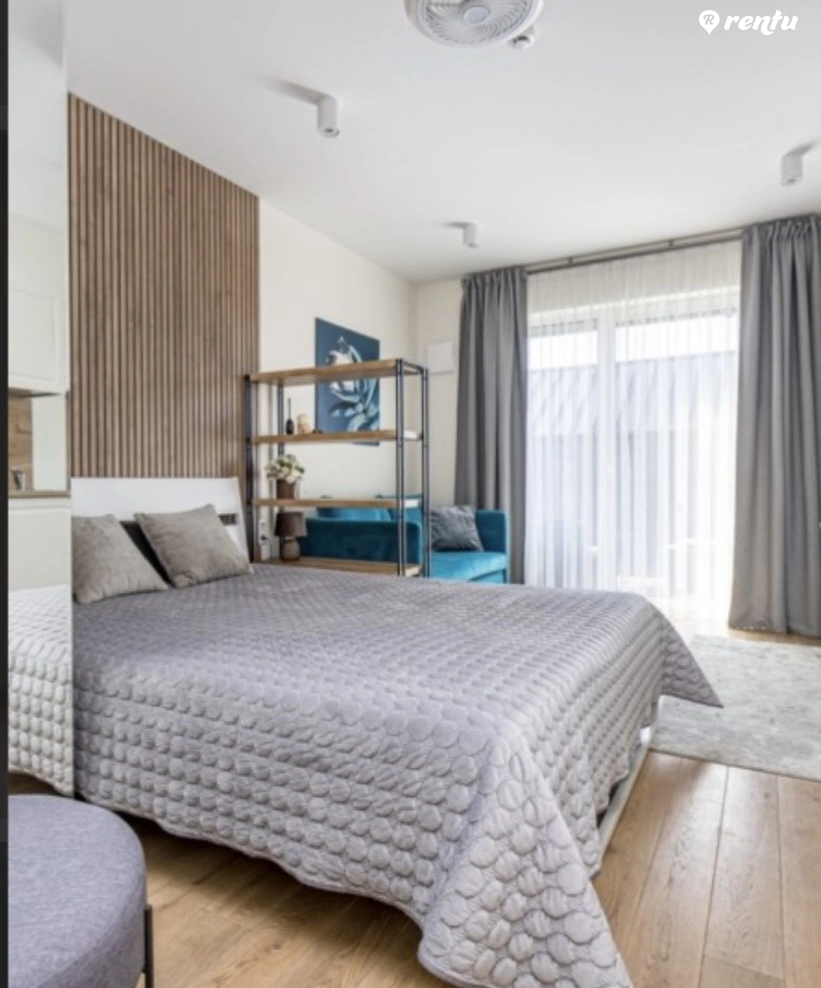 Мона - квартира с балконом в Кунигишкес