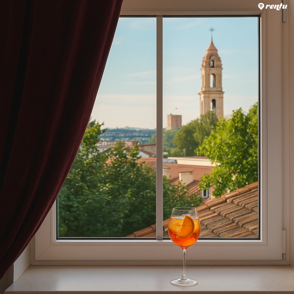 Luxury Old Town Escape – Jacuzzi &  Gedimino tower view