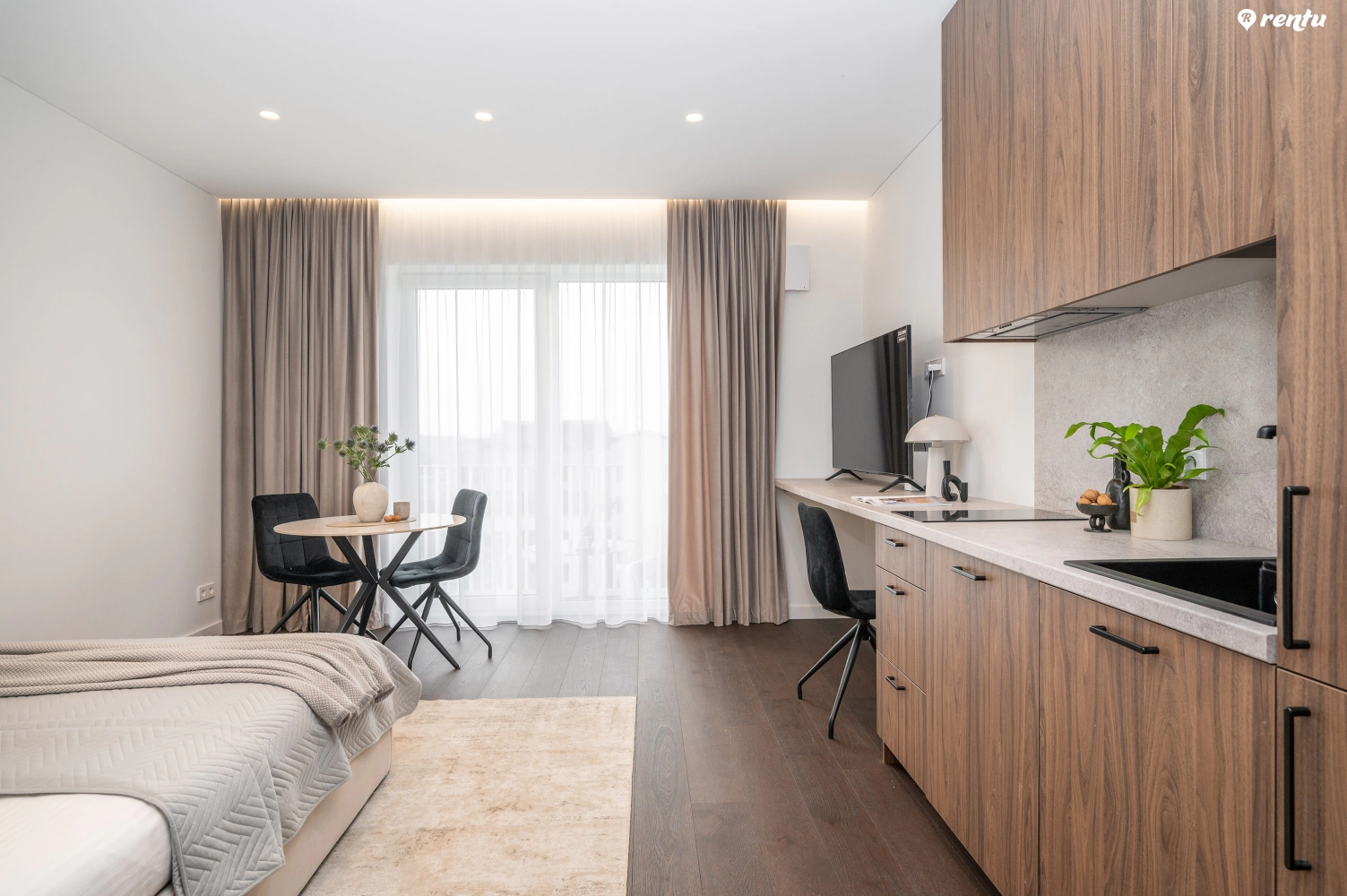 Žvėryno studio apartments with city views