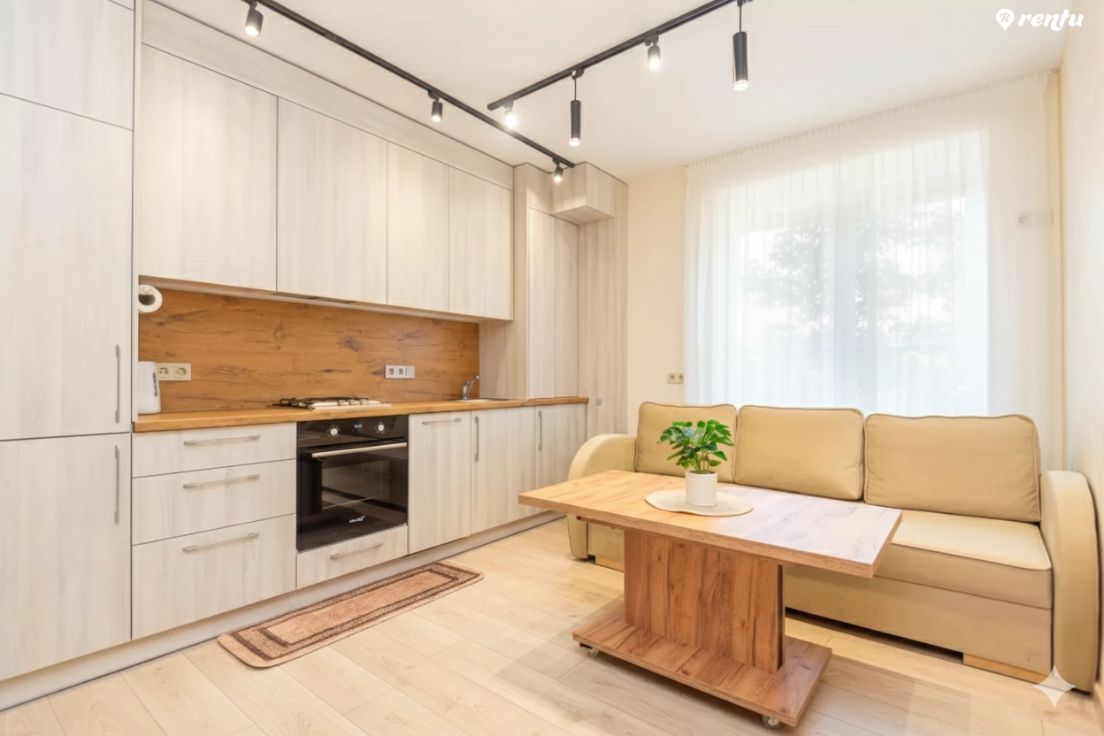 Trijų kambarių butas su balkonu – Ingos apartamentai