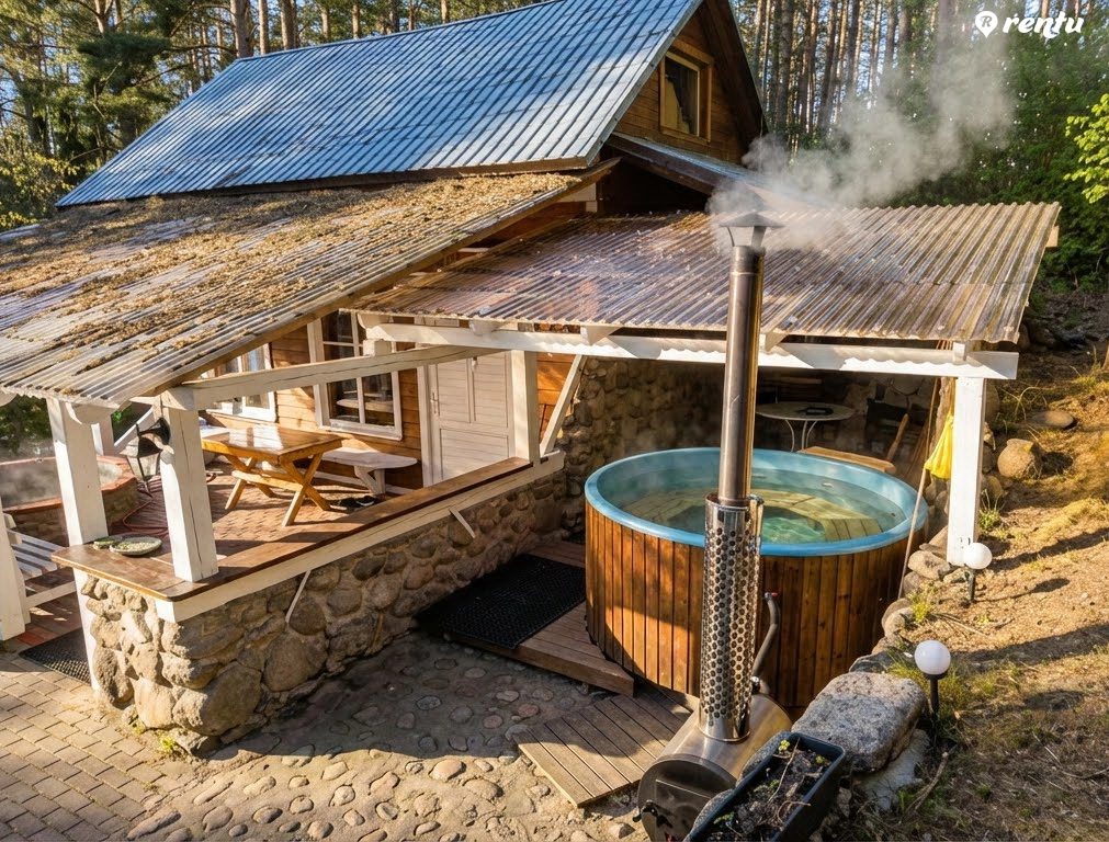 Jaukus Namelis pušyne su pirtimi ir kubilu