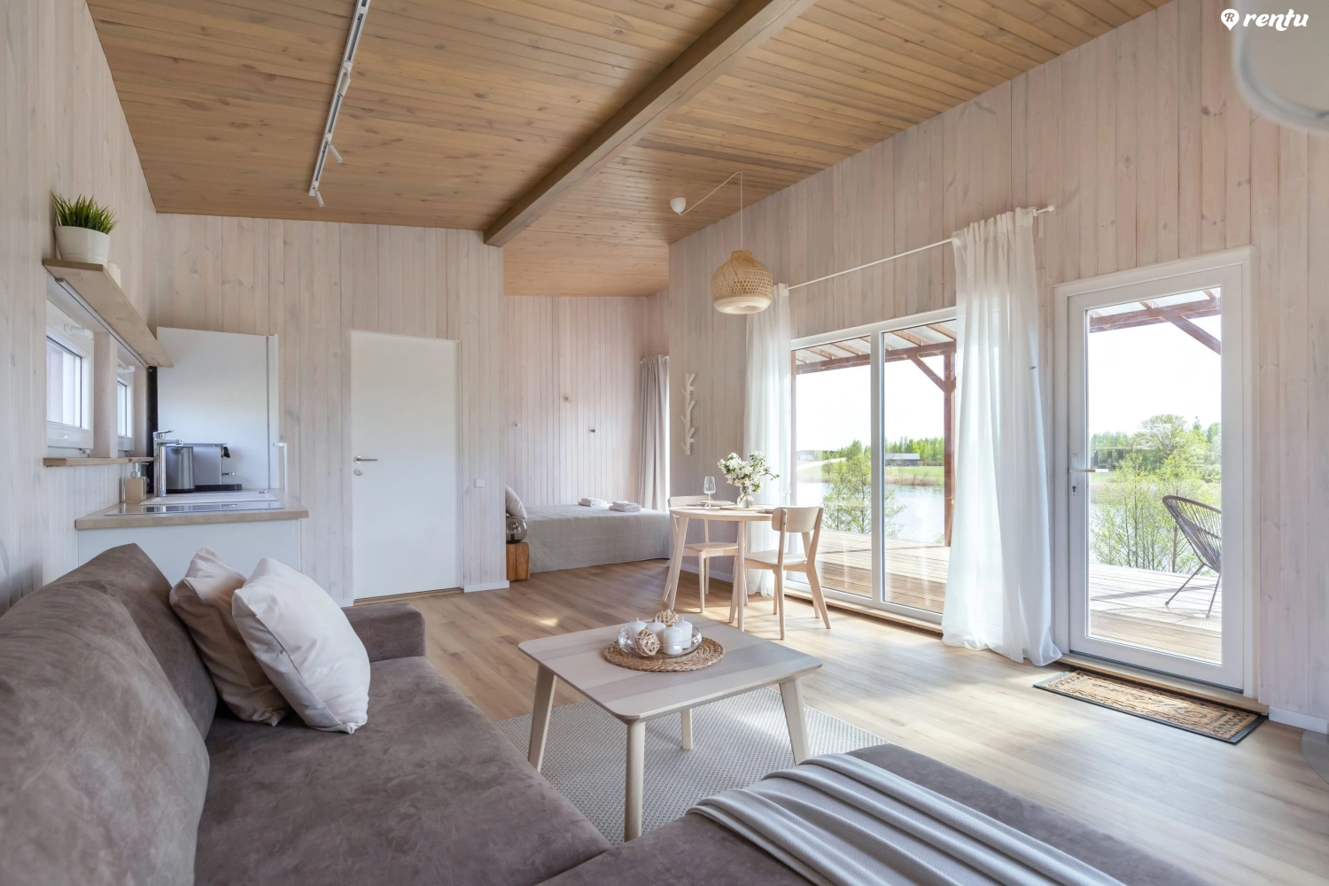 Pineplace twins NIDA - Lake Retreat with Private Hot Tub