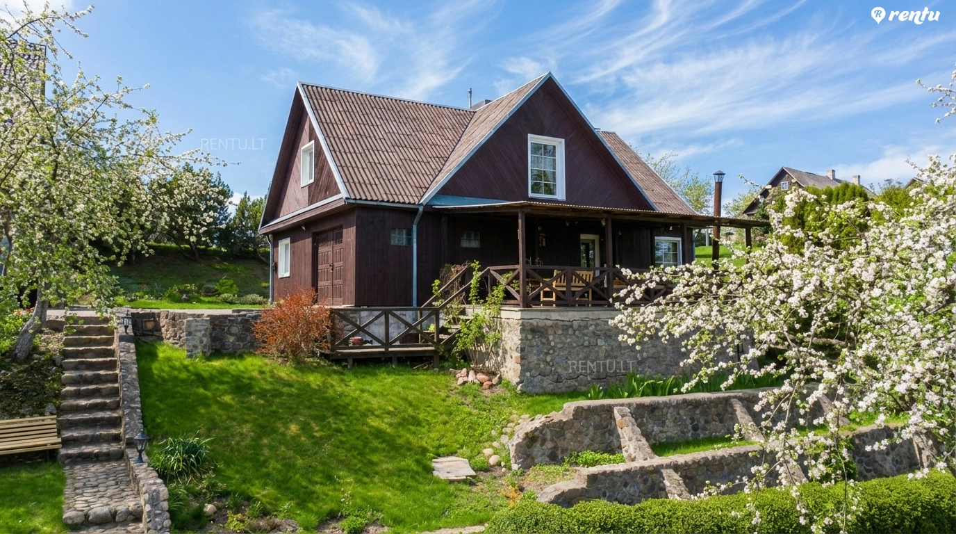 Lakefront House Rental in Trakai with Castle View