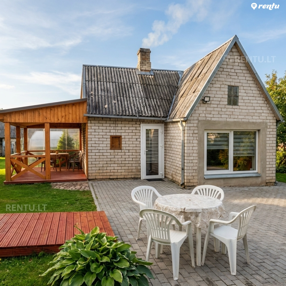 Namas netoli Anykščių miesto centro