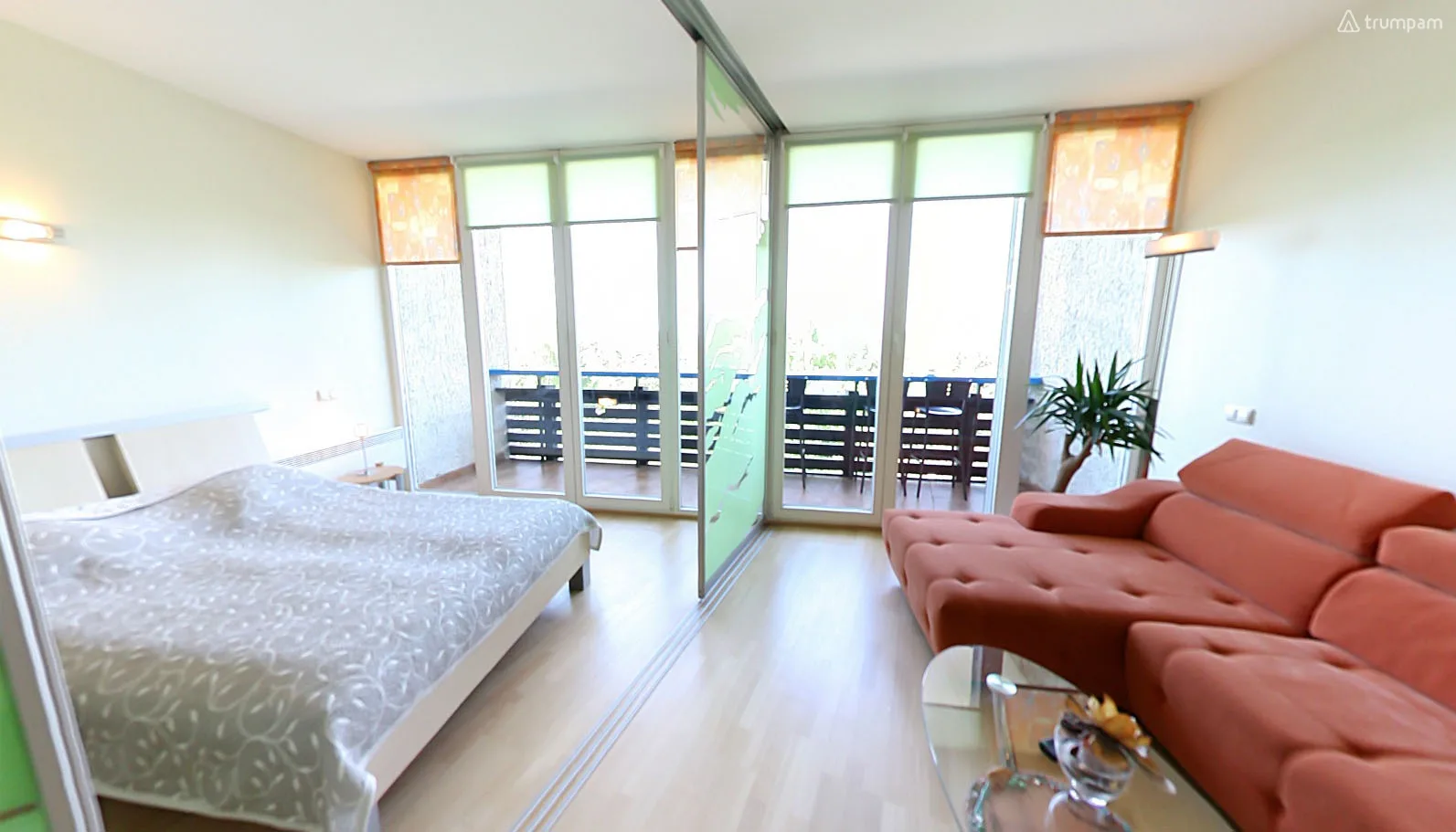 Солнечная квартира с видом на море