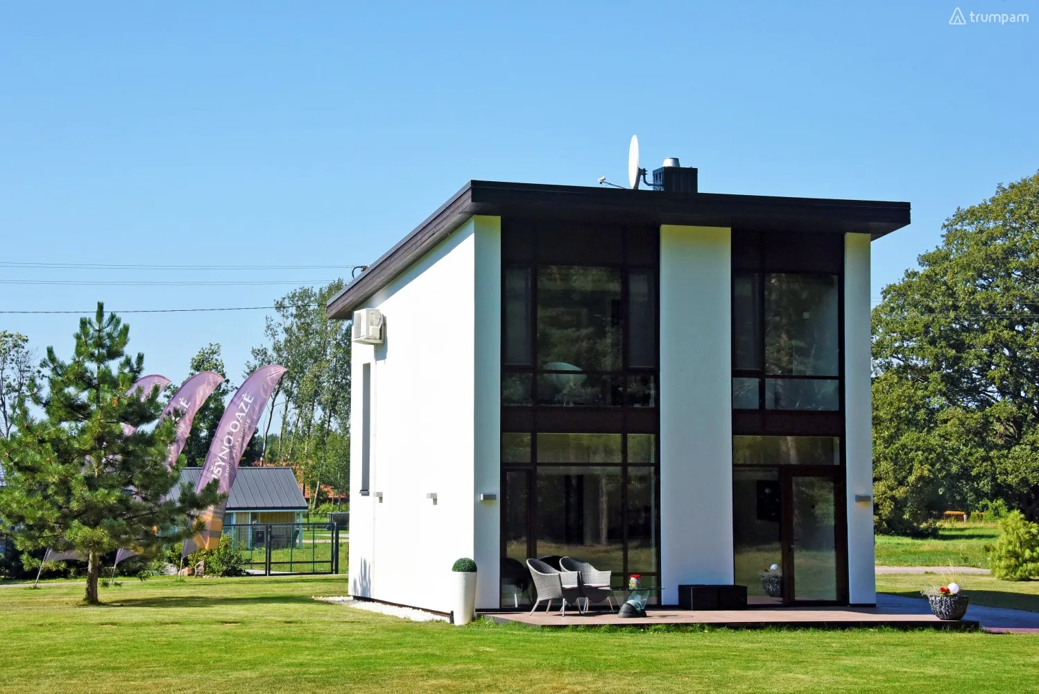 Мини дом с джакузи и бассейном в Швянтойи